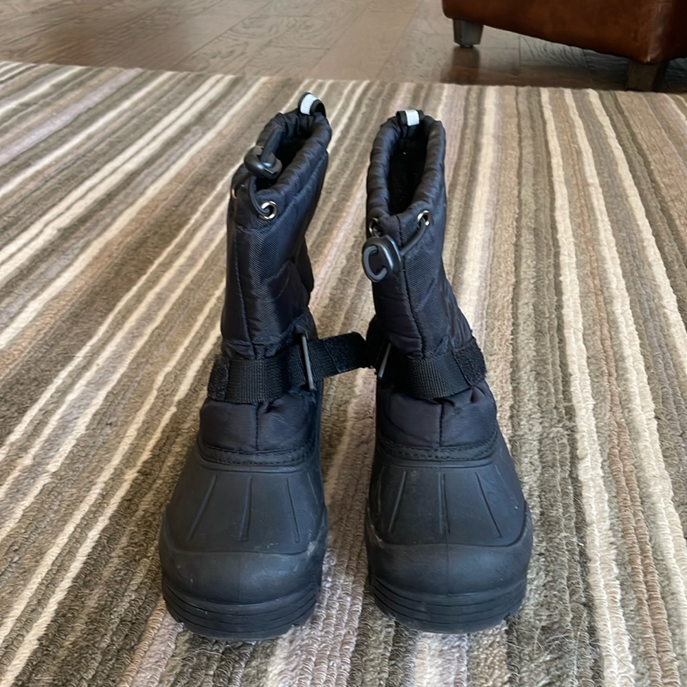 Northside kids size 2 black boots